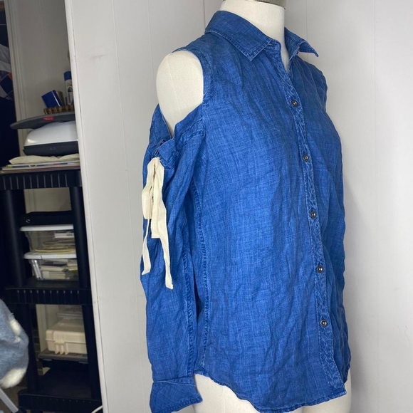 Modern Anthropologie Rails NWT Cold Shoulder Indie Linen Blue Blouse , Size M. - Picture 2 of 4